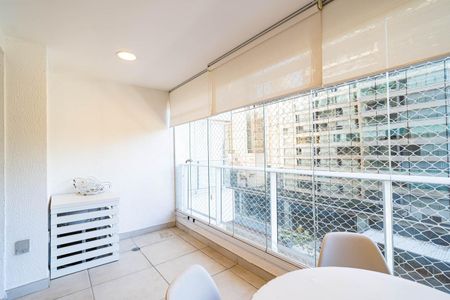 Studio para alugar com 35m², 1 quarto e 1 vaga Studio para alugar com 35m², 1 quarto e 1 vagaVaranda