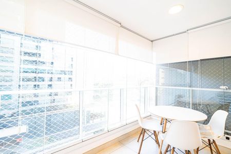 Studio para alugar com 35m², 1 quarto e 1 vaga Studio para alugar com 35m², 1 quarto e 1 vagaVaranda