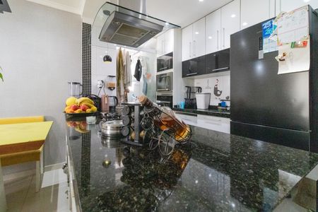 Apartamento à venda com 70m², 3 quartos e 2 vagas Apartamento à venda com 70m², 3 quartos e 2 vagasCozinha