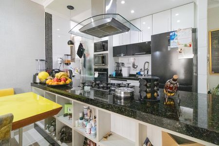 Apartamento à venda com 70m², 3 quartos e 2 vagas Apartamento à venda com 70m², 3 quartos e 2 vagasCozinha