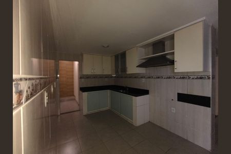 Casa de Condomínio à venda com 5 quartos, 300m² em Taquara, Rio de Janeiro