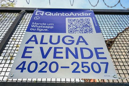 Casa para alugar com 95m², 2 quartos e 6 vagasFachada