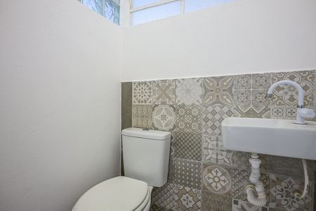 Casa para alugar com 95m², 2 quartos e 6 vagasLavabo
