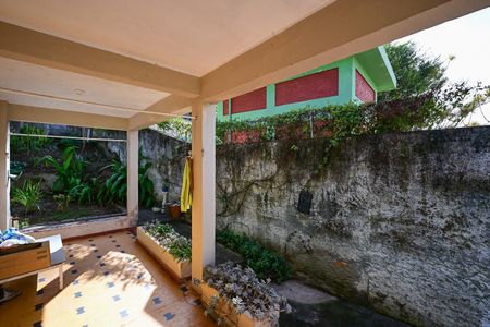 Casa para alugar com 95m², 2 quartos e 6 vagasVaranda