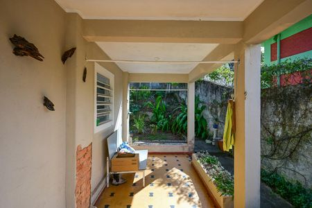 Casa para alugar com 95m², 2 quartos e 6 vagasVaranda
