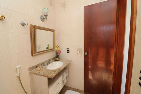 Apartamento para alugar com 350m², 4 quartos e 4 vagasBanheiro da Suite 1