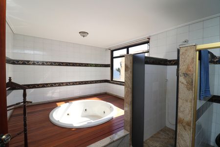 Apartamento para alugar com 350m², 4 quartos e 4 vagasBanheiro da Suíte 4