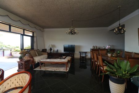 Sala 1 de apartamento para alugar com 4 quartos, 350m² em Cacuia, Rio de Janeiro