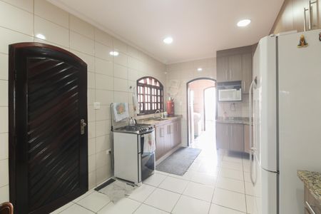 Casa à venda com 154m², 3 quartos e sem vaga Casa à venda com 154m², 3 quartos e sem vagaCozinha