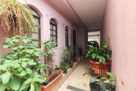 Casa à venda com 154m², 3 quartos e sem vaga Casa à venda com 154m², 3 quartos e sem vagaCorredor de Acesso