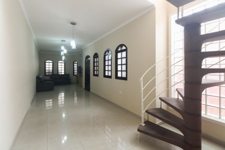 Casa à venda com 154m², 3 quartos e sem vaga Casa à venda com 154m², 3 quartos e sem vagaSala