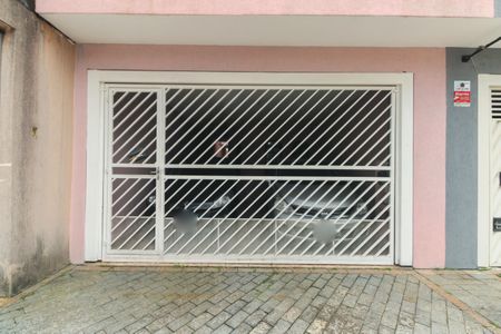 Casa à venda com 154m², 3 quartos e sem vaga Casa à venda com 154m², 3 quartos e sem vagaFachada