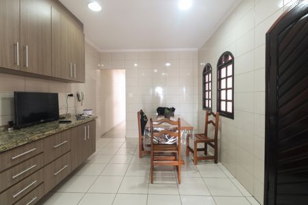 Casa à venda com 154m², 3 quartos e sem vaga Casa à venda com 154m², 3 quartos e sem vagaCozinha