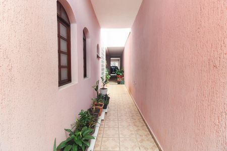 Casa à venda com 154m², 3 quartos e sem vaga Casa à venda com 154m², 3 quartos e sem vagaCorredor de Acesso