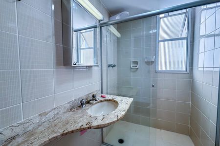 Apartamento para alugar com 85m², 2 quartos e 1 vaga Apartamento para alugar com 85m², 2 quartos e 1 vagaBanheiro da suíte