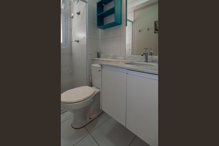 Banheiro Social de kitnet/studio para alugar com 0 quarto, 26m² em Bela Vista, São Paulo