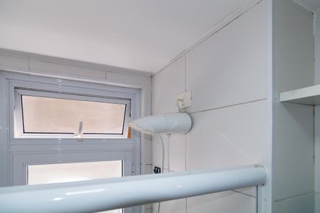 Banheiro Social de kitnet/studio para alugar com 0 quarto, 26m² em Bela Vista, São Paulo