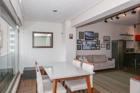 Apartamento à venda com 51m², 1 quarto e 1 vagaSacada da Sala e Cozinha