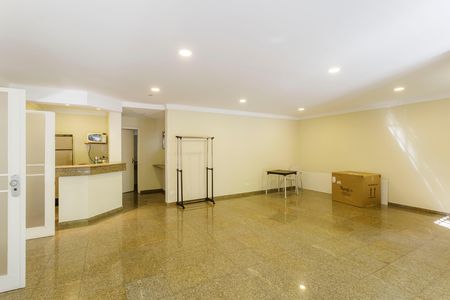 Apartamento para alugar com 80m², 2 quartos e 2 vagasÁrea comum - Salão de festas