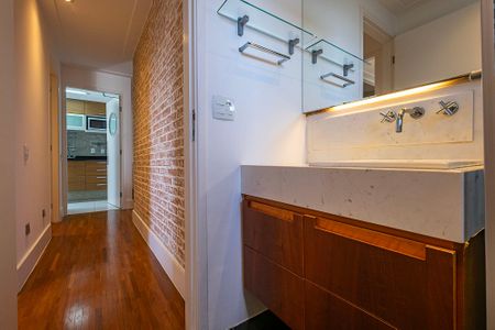 Apartamento à venda com 56m², 2 quartos e 1 vagaBanheiro Social