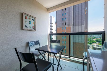 Varanda de apartamento à venda com 2 quartos, 56m² em Pinheiros, São Paulo