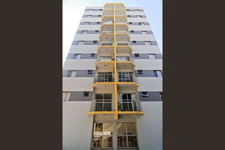 Apartamento para alugar com 60m², 2 quartos e 1 vaga Apartamento para alugar com 60m², 2 quartos e 1 vagaFachada