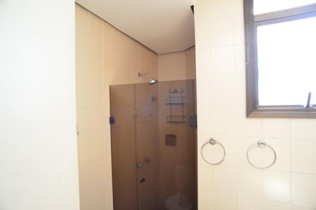 Banheiro Social de apartamento à venda com 1 quarto, 56m² em Barra da Tijuca, Rio de Janeiro