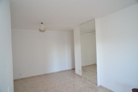 Sala de apartamento à venda com 1 quarto, 56m² em Barra da Tijuca, Rio de Janeiro