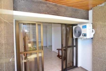 Varanda de apartamento à venda com 1 quarto, 56m² em Barra da Tijuca, Rio de Janeiro
