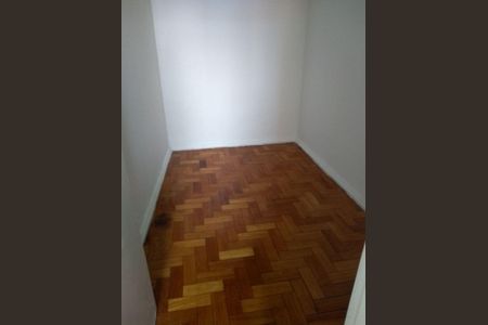 Apartamento à venda com 90m², 3 quartos e sem vaga Apartamento à venda com 90m², 3 quartos e sem vagaQuarto de Serviço