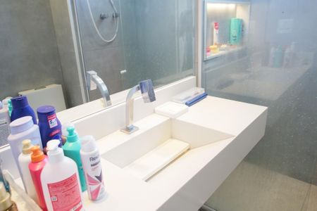 Apartamento à venda com 57m², 2 quartos e 1 vagaBanheiro Social