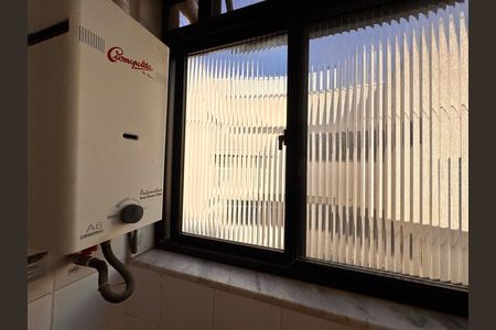 Apartamento para alugar com 187m², 2 quartos e 2 vagas Apartamento para alugar com 187m², 2 quartos e 2 vagasCozinha e Área de Serviço
