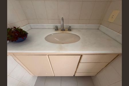 Apartamento para alugar com 187m², 2 quartos e 2 vagas Apartamento para alugar com 187m², 2 quartos e 2 vagasBanheiro da Suíte