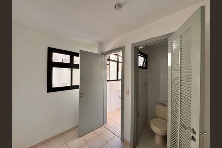 Apartamento para alugar com 187m², 2 quartos e 2 vagas Apartamento para alugar com 187m², 2 quartos e 2 vagasCozinha e Área de Serviço - Quarto