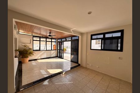 Apartamento para alugar com 187m², 2 quartos e 2 vagas Apartamento para alugar com 187m², 2 quartos e 2 vagasSala