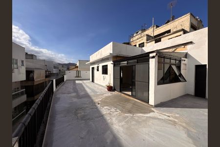 Apartamento para alugar com 187m², 2 quartos e 2 vagas Apartamento para alugar com 187m², 2 quartos e 2 vagasTerraço