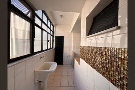 Apartamento para alugar com 187m², 2 quartos e 2 vagas Apartamento para alugar com 187m², 2 quartos e 2 vagasCozinha e Área de Serviço