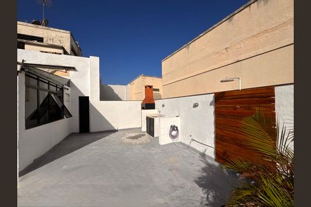 Apartamento para alugar com 187m², 2 quartos e 2 vagas Apartamento para alugar com 187m², 2 quartos e 2 vagasTerraço