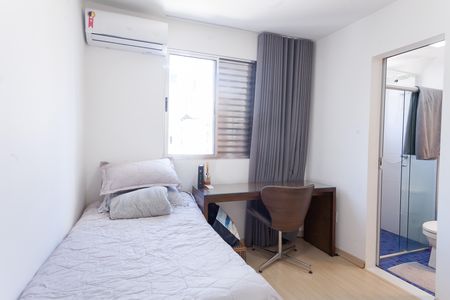 Apartamento para alugar com 70m², 2 quartos e 2 vagas Apartamento para alugar com 70m², 2 quartos e 2 vagasQuarto