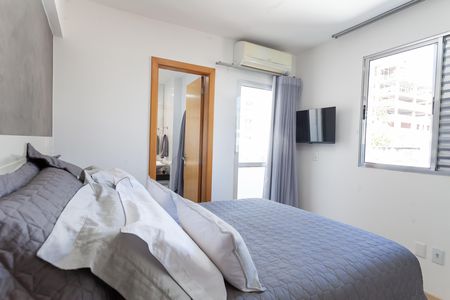 Apartamento para alugar com 70m², 2 quartos e 2 vagas Apartamento para alugar com 70m², 2 quartos e 2 vagasSuíte