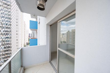Apartamento à venda com 65m², 2 quartos e 1 vaga Apartamento à venda com 65m², 2 quartos e 1 vagaVaranda