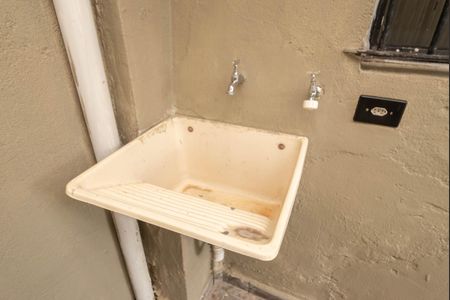 Casa à venda com 236m², 5 quartos e 2 vagasÁrea comum - Lavanderia -Casa 1