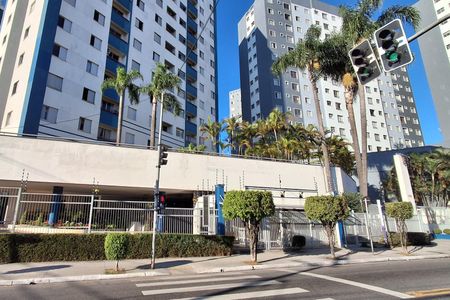 Apartamento para alugar com 56m², 3 quartos e 1 vagaFachada e portaria