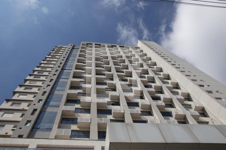 Fachada de apartamento para alugar com 1 quarto, 40m² em Jardim Goiás, Goiânia