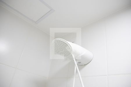 Banheiro social de apartamento para alugar com 1 quarto, 40m² em Jardim Goiás, Goiânia