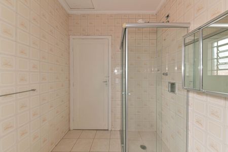 Casa para alugar com 350m², 5 quartos e 2 vagas Casa para alugar com 350m², 5 quartos e 2 vagasBanheiro da Suíte