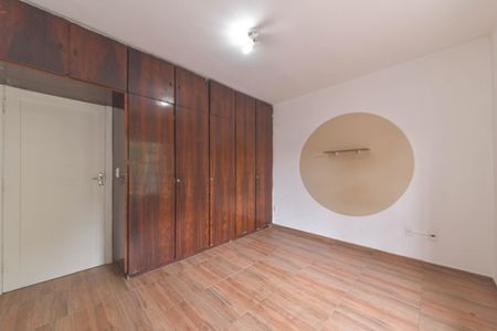 Casa para alugar com 350m², 5 quartos e 2 vagas Casa para alugar com 350m², 5 quartos e 2 vagasQuarto 1