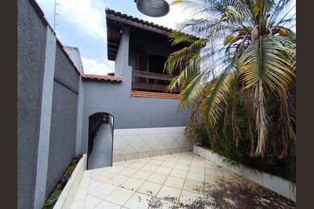 Quintal de casa à venda com 3 quartos, 183m² em Jardim da Glória, São Paulo