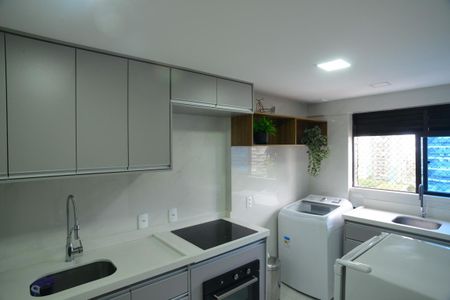 Apartamento à venda com 143m², 4 quartos e 2 vagas Apartamento à venda com 143m², 4 quartos e 2 vagasCozinha