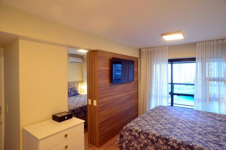 Apartamento à venda com 143m², 4 quartos e 2 vagas Apartamento à venda com 143m², 4 quartos e 2 vagasSuíte 2